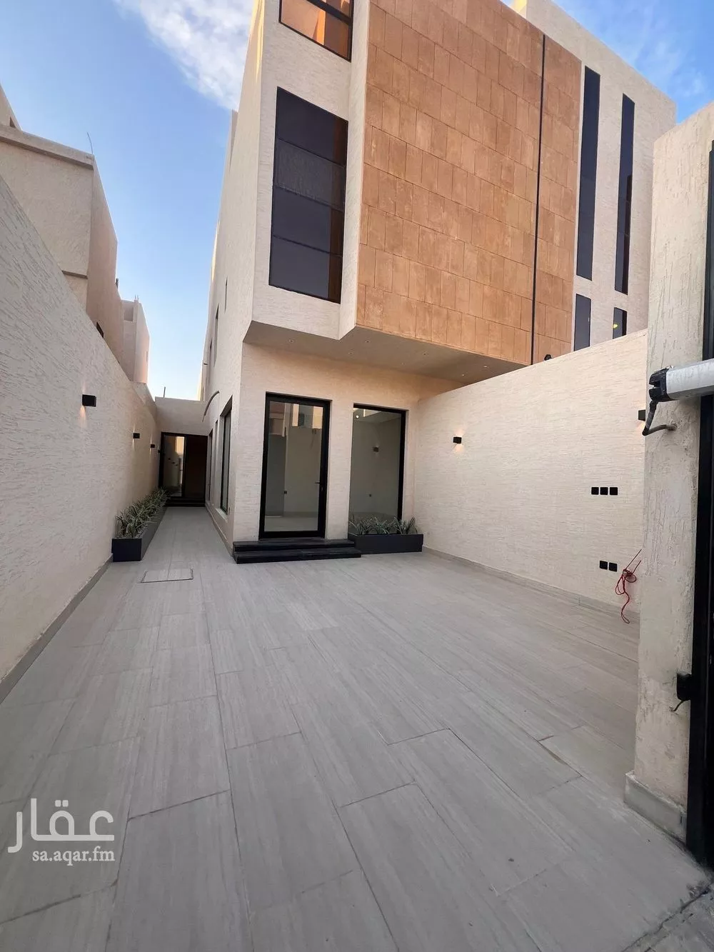 دور للبيع في حي عكاظ, مدينة الرياض, منطقة الرياض 1 صورة