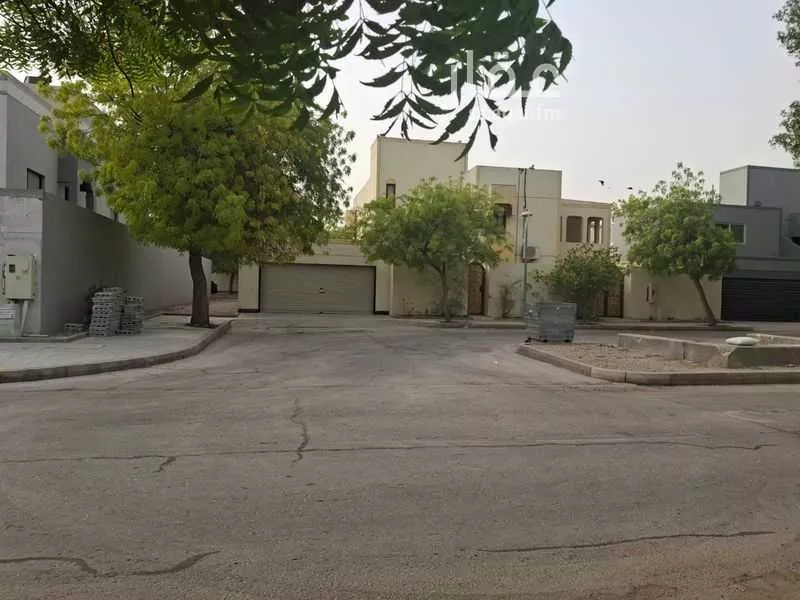فيلا للإيجار في شارع شـــارع الــدمــام 9, مدينة مدينه الجبيل الصناعيه, المنطقة الشرقية 1 صورة