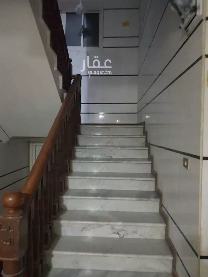 عمارة للبيع في شارع عفيف الدين الكوفي, حي الصفاء, مدينة جدة, منطقة مكة المكرمة 1 صورة