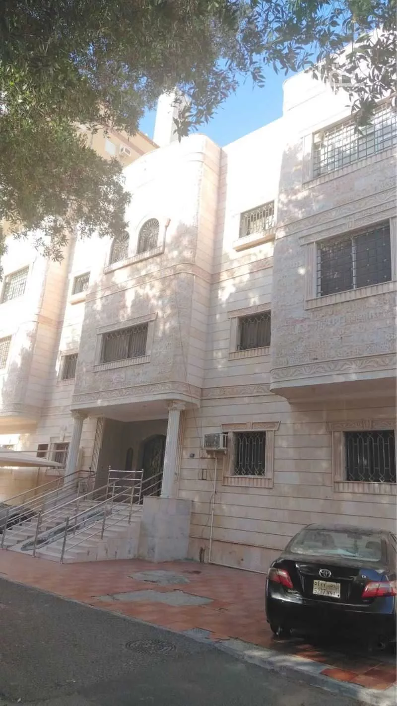 عمارة للبيع في شارع عبدالله الشربتلي, حي الصفاء, مدينة جدة, منطقة مكة المكرمة 1 صورة