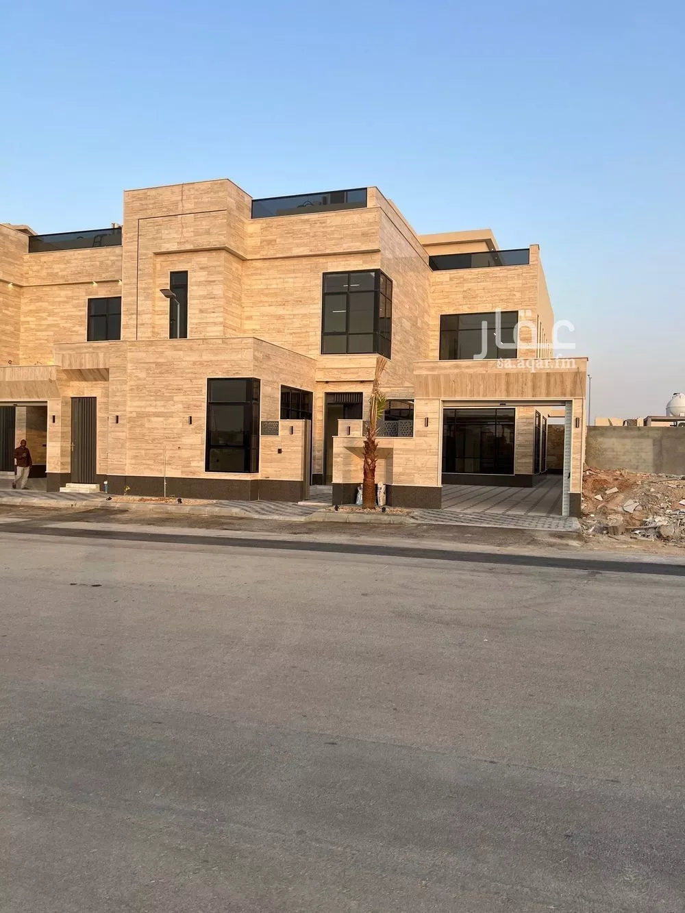 فيلا للبيع في شارع محمد بن أبي بكر القيم, حي المهدية, مدينة الرياض, منطقة الرياض 1 صورة