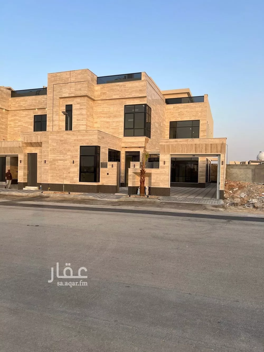 فيلا للبيع في شارع محمد بن أبي بكر القيم, حي المهدية, مدينة الرياض, منطقة الرياض 1 صورة