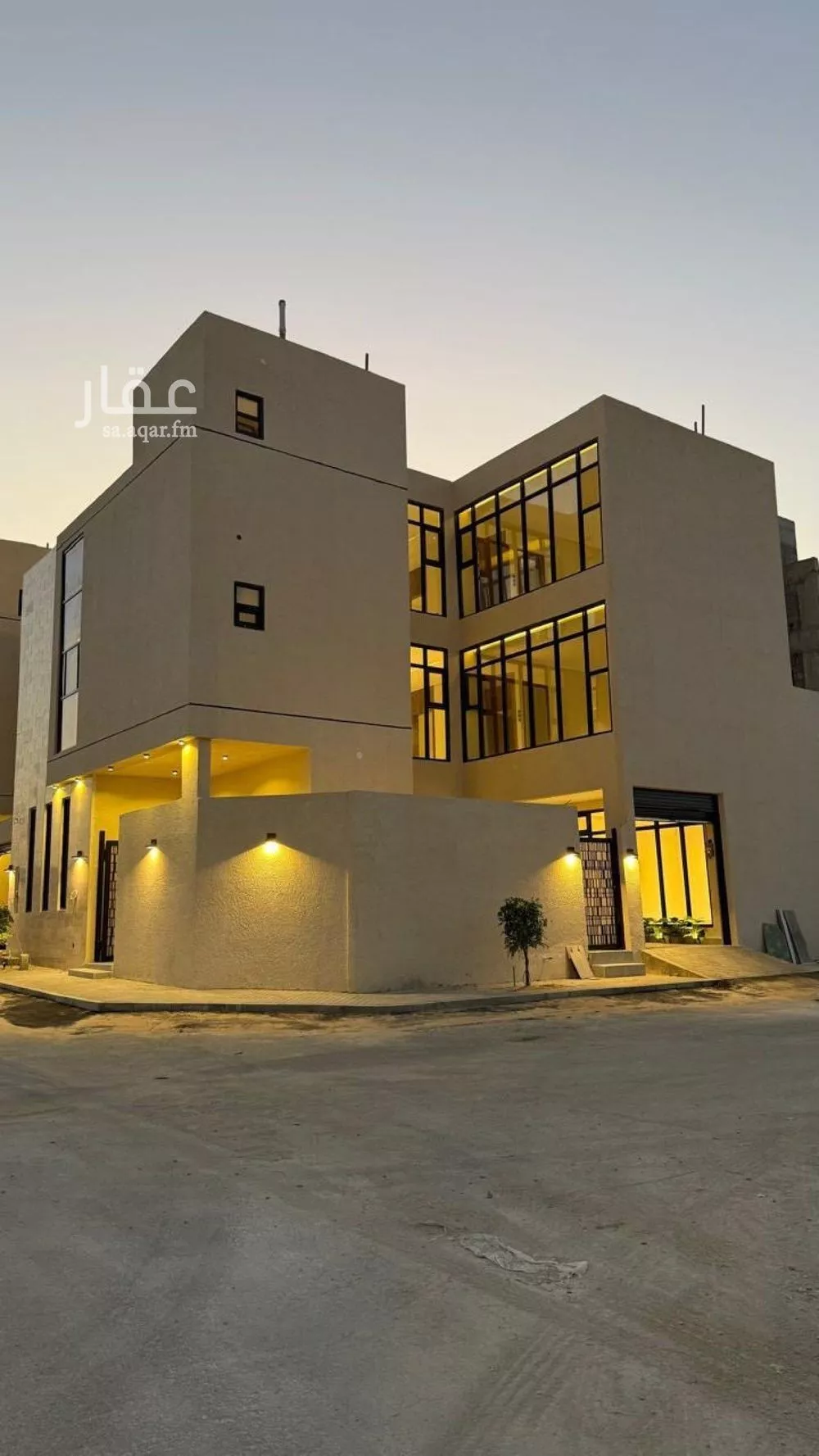 فيلا للبيع في شارع محمد بن أبي بكر القيم, حي المهدية, مدينة الرياض, منطقة الرياض 1 صورة