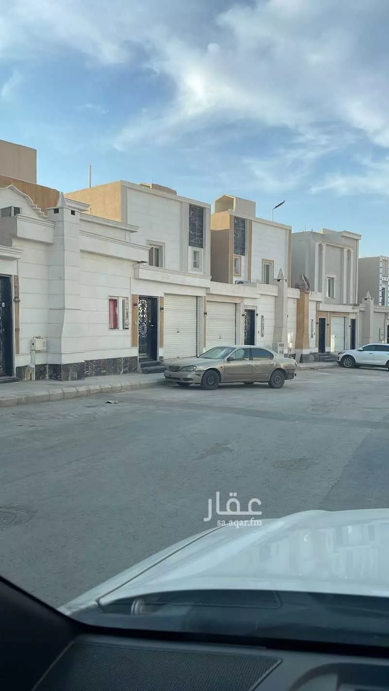 فيلا للبيع في شارع فاطمه البغداديه, حي طيبة, مدينة الرياض, منطقة الرياض 1 صورة