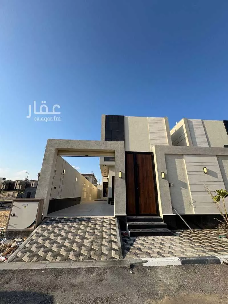 فيلا للبيع في شارع العروبه, حي الشعلة, مدينة الدمام, المنطقة الشرقية 1 صورة