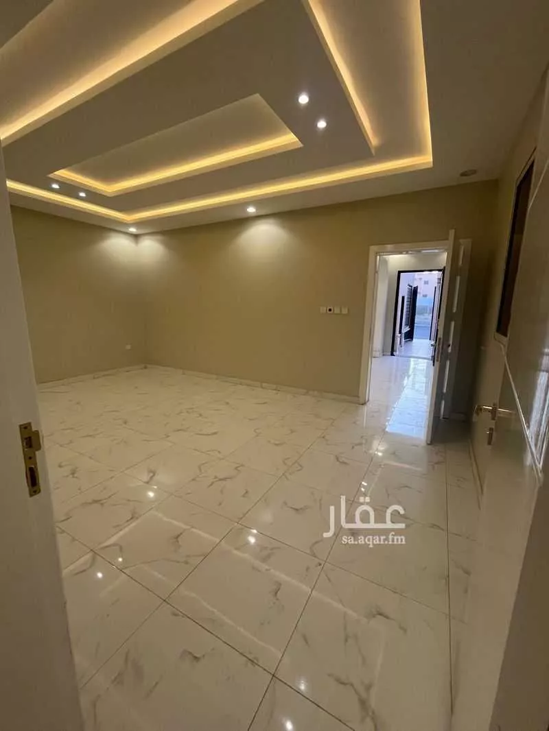 فيلا للبيع في شارع اويس الزاهد, حي الشرف, مدينة خميس مشيط, منطقة عسير 1 صورة