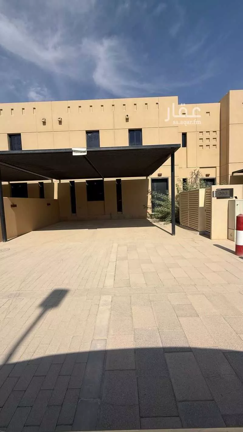 فيلا للإيجار في شارع رقم 1049, حي سدرة, مدينة الرياض, منطقة الرياض 1 صورة