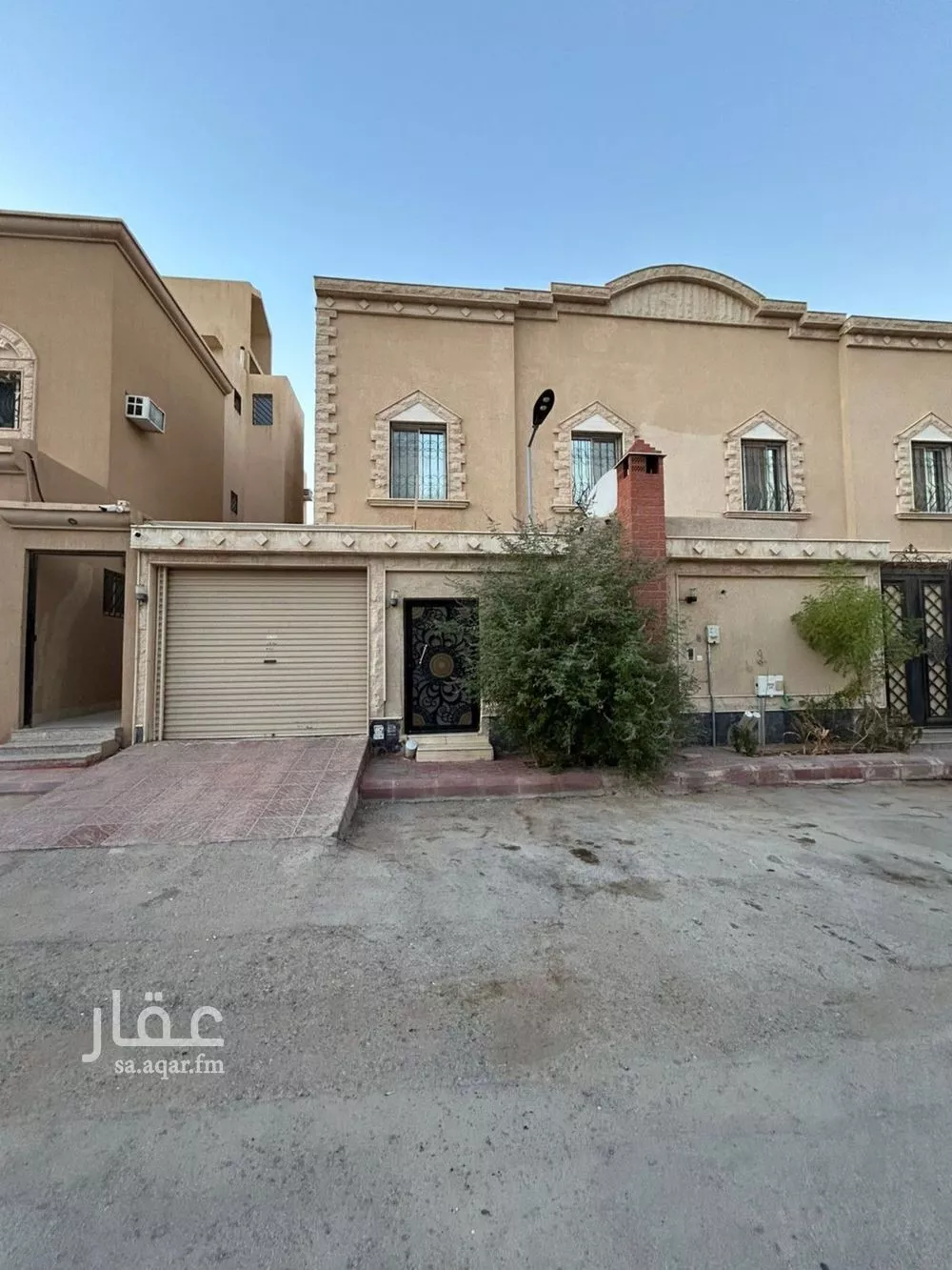 فيلا للبيع في شارع رقم 393, حي ظهرة لبن, مدينة الرياض, منطقة الرياض 1 صورة