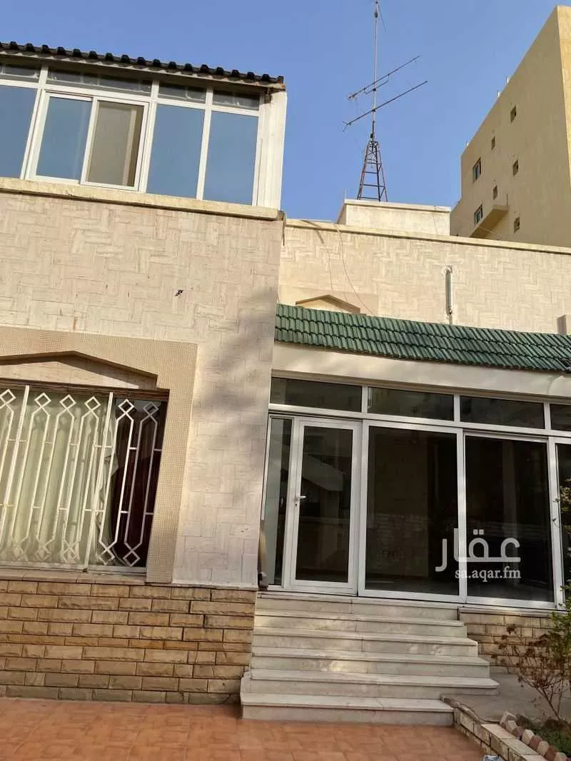 فيلا للبيع في شارع عبدالرحمن بن العباس, مدينة جدة, منطقة مكة المكرمة 1 صورة