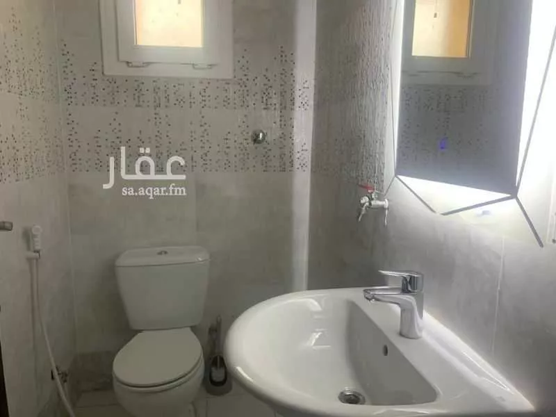 شقة للإيجار في شارع يزيد بن حاتم, حي السلام, مدينة المدينه المنوره, منطقة المدينة المنورة 1 صورة