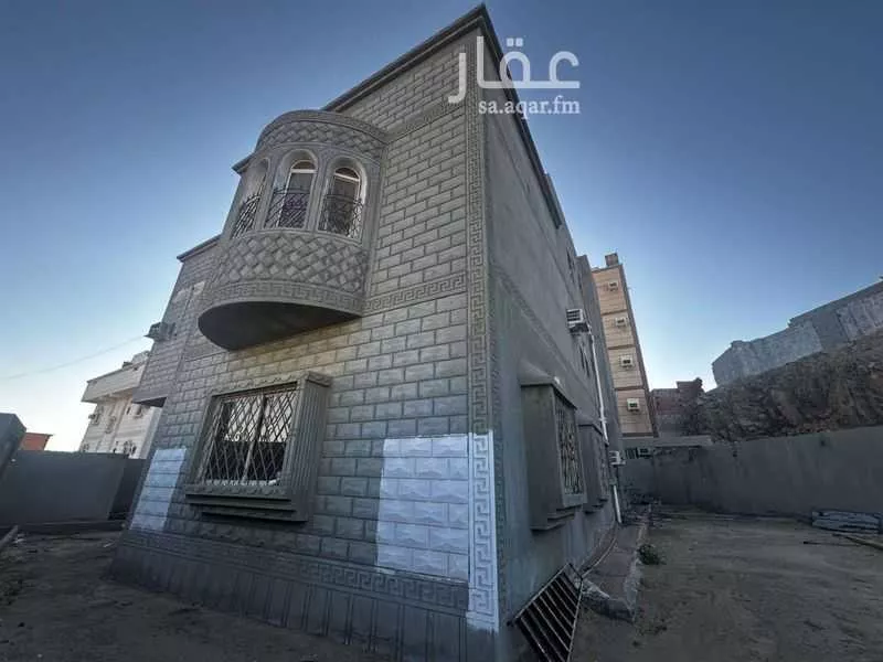 عمارة للبيع في شارع أبي بكر الحربي, حي بريمان, مدينة جدة, منطقة مكة المكرمة 1 صورة