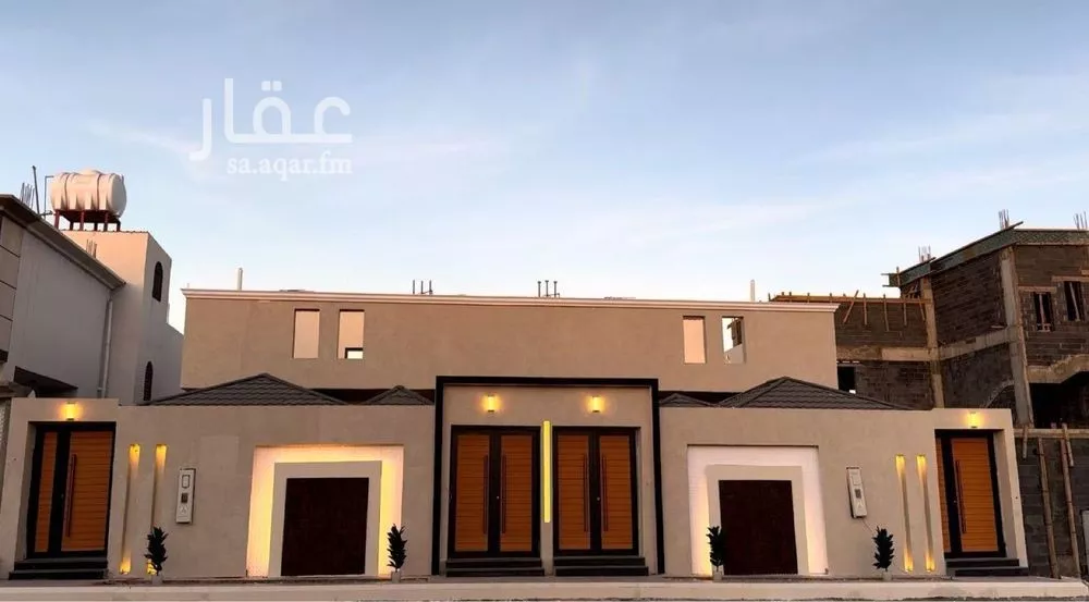 دور للبيع في شارع طريق الملك خالد, حي أبو سدر, مدينة المدينه المنوره, منطقة المدينة المنورة 1 صورة