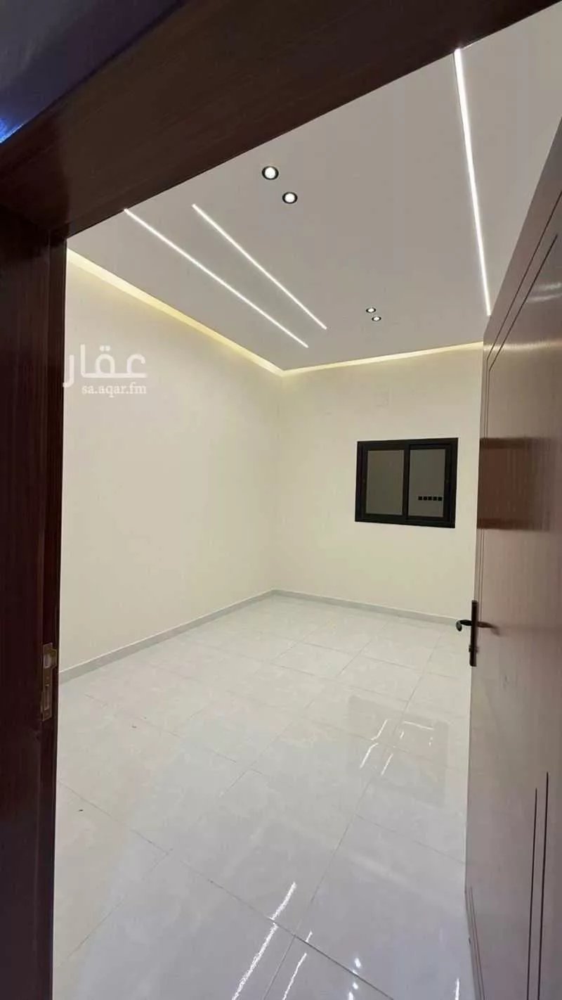 فيلا للبيع في شارع عبدالله ابن الربيع, حي المدائن, مدينة حائل, منطقة حائل 1 صورة