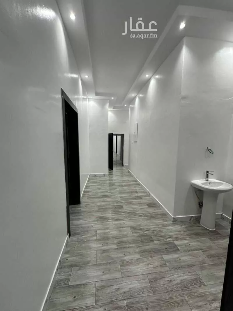 شقة للإيجار في شارع رقم 63, حي الندوة, مدينة الرياض, منطقة الرياض 1 صورة