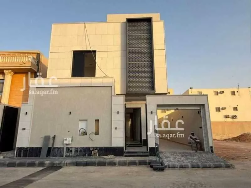 دور للبيع في شارع عبدالله بن قيس, حي إشبيلية, مدينة الرياض, منطقة الرياض 1 صورة