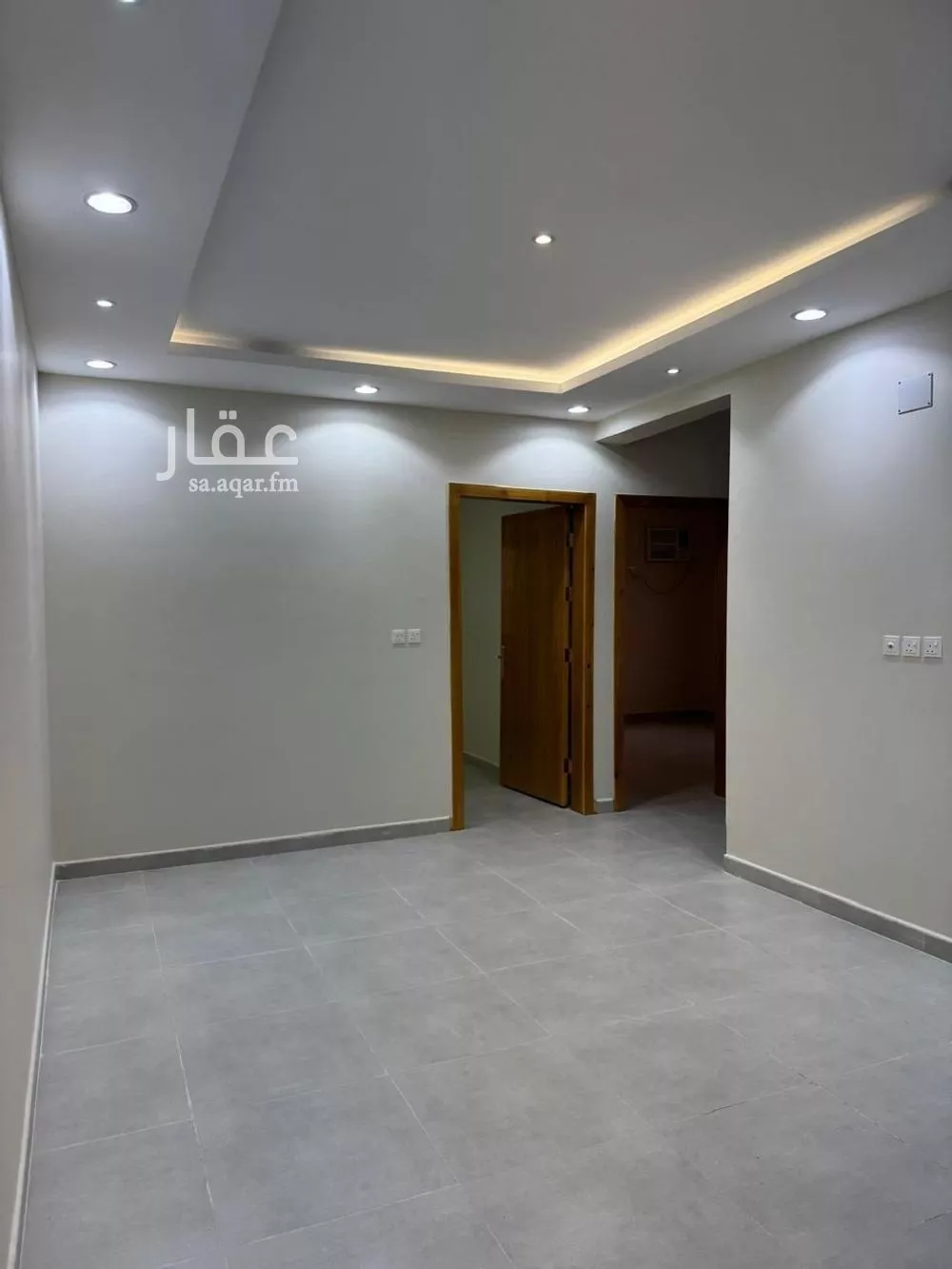 عمارة للإيجار في شارع سفيان بن وهب, حي المعارض, مدينة خميس مشيط, منطقة عسير 1 صورة