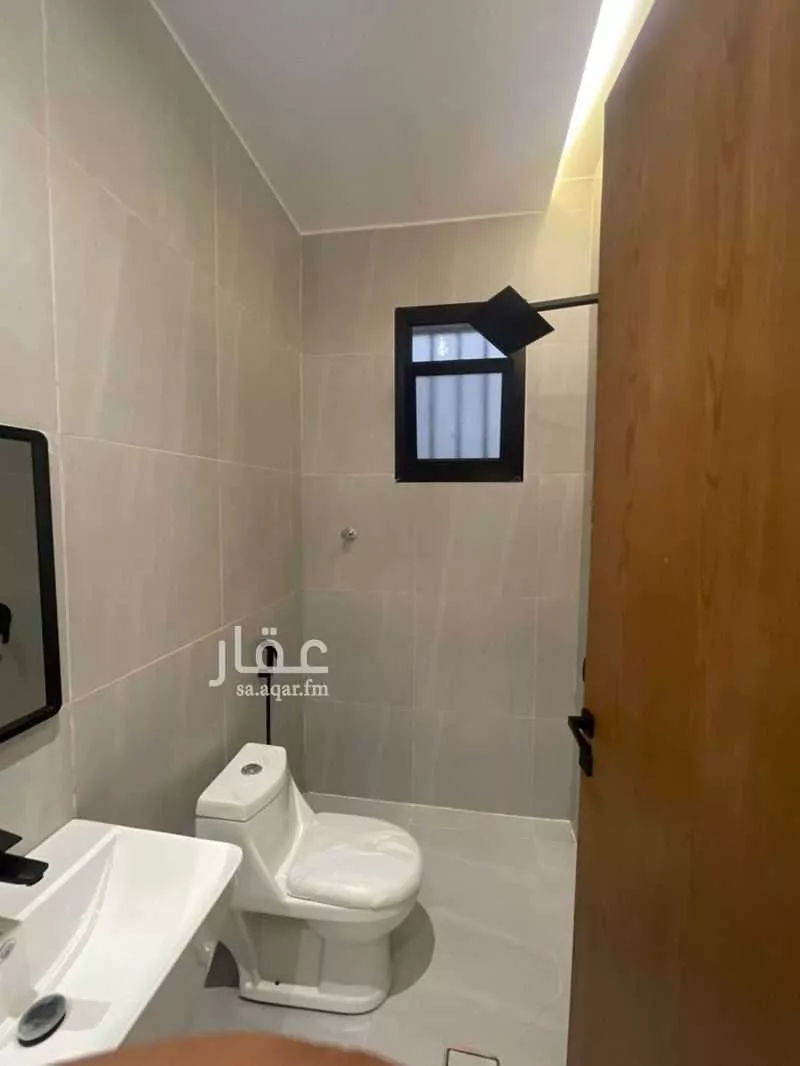 فيلا للبيع في شارع عبدالله بن حلوان, حي العريجاء الغربي, مدينة الرياض, منطقة الرياض 1 صورة