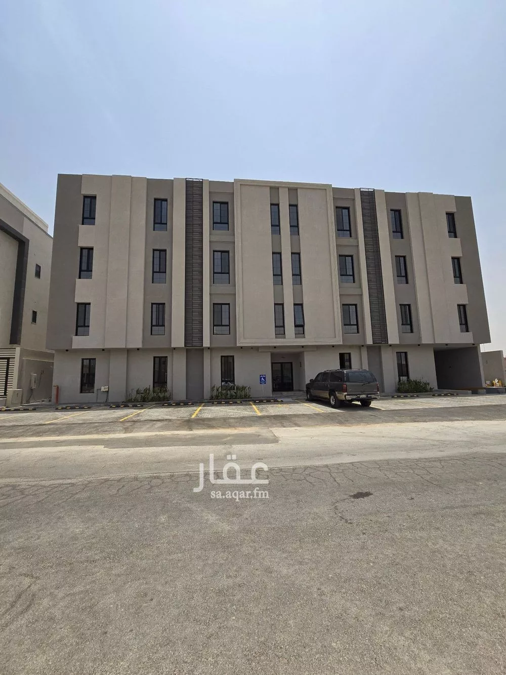 عمارة للبيع في شارع عبدالرحمن بن محمد بن مسلمه الانصاري, حي العارض, مدينة الرياض, منطقة الرياض 1 صورة