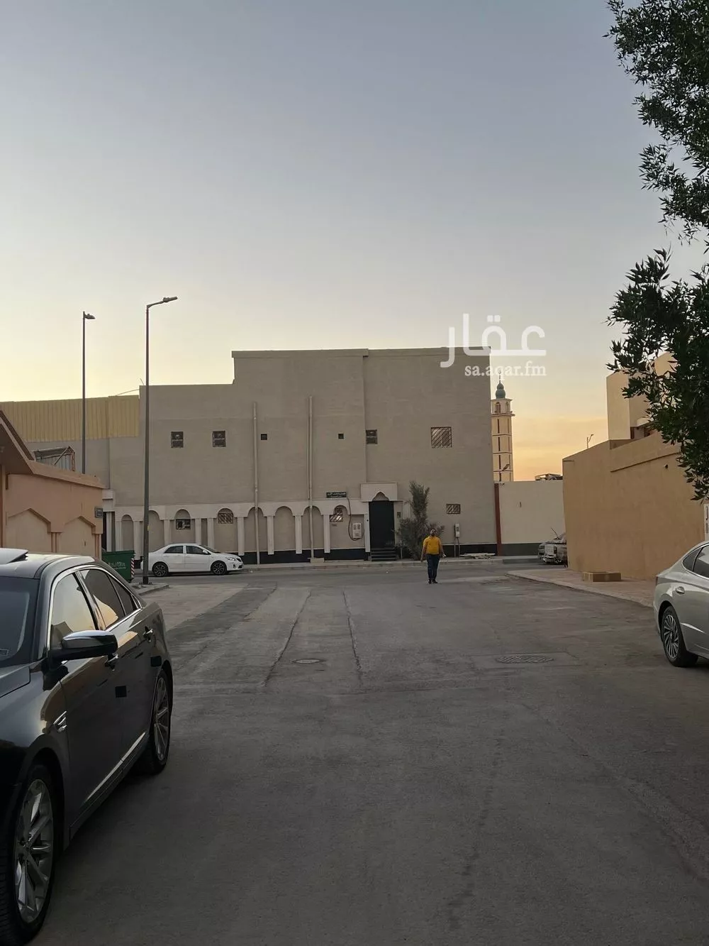 فيلا للبيع في شارع صدفا, حي العزيزية, مدينة الرياض, منطقة الرياض 1 صورة