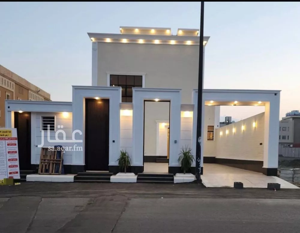 فيلا للبيع في شارع دبيل, حي الغدير, مدينة أبها, منطقة عسير 1 صورة
