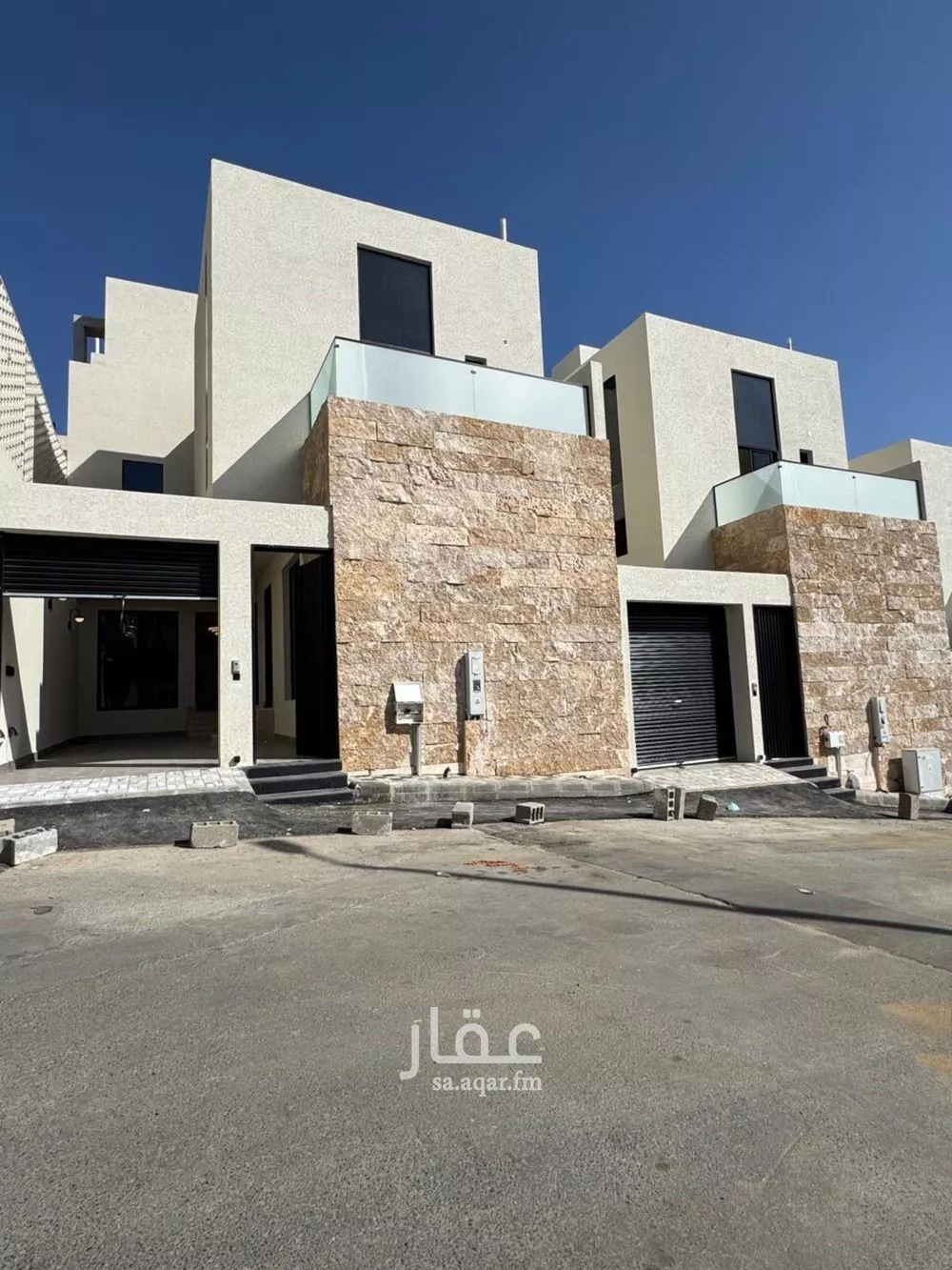 فيلا للبيع في شارع شارع السبلة, حي المروج, مدينة ابها, منطقة عسير 1 صورة