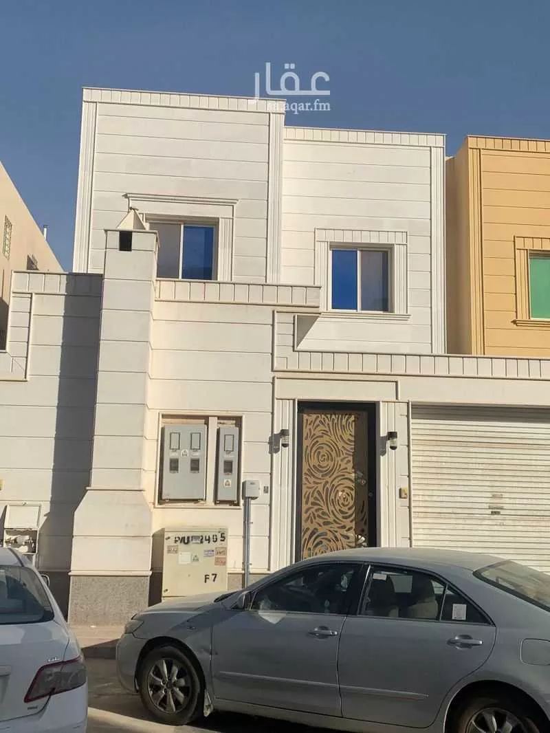 فيلا للإيجار في شارع أحمد بن عبدالله الصنعاني, حي الرمال, مدينة الرياض, منطقة الرياض 1 صورة