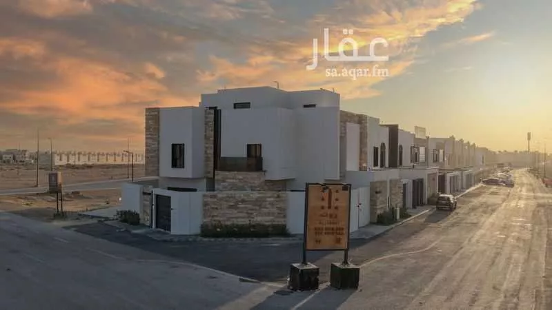 فيلا للبيع في شارع عبدالله بن أبي البركات, حي عكاظ, مدينة الرياض, منطقة الرياض 1 صورة