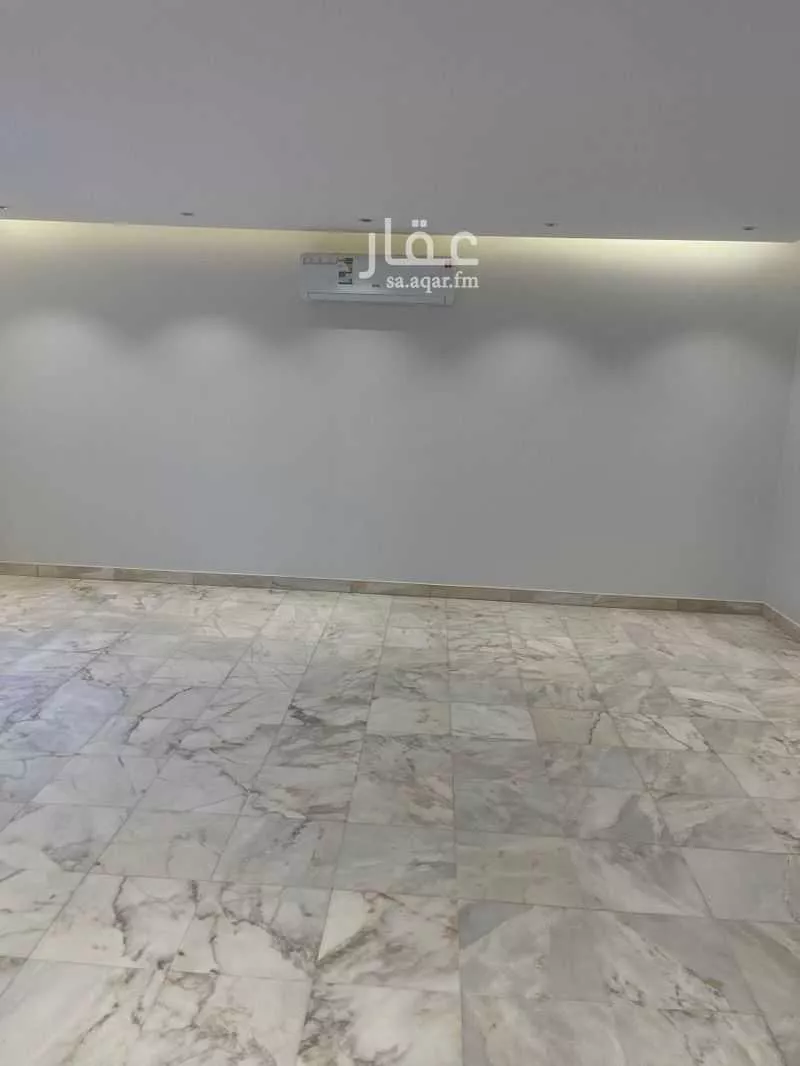 فيلا للإيجار في شارع احمد ذكي, حي المرسلات, مدينة الرياض, منطقة الرياض 1 صورة