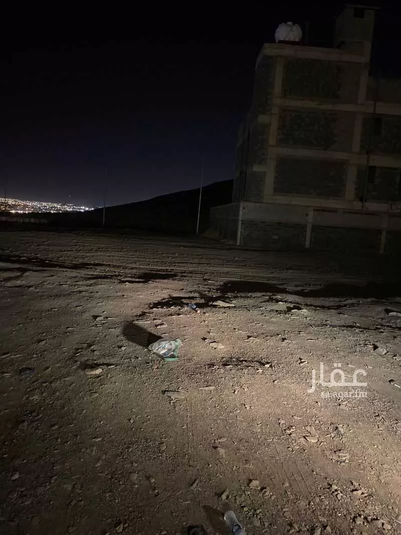 أرض للبيع في شارع حيان ابن حصين الاسدي, حي الشهباء, مدينة المدينه المنوره, منطقة المدينة المنورة 1 صورة