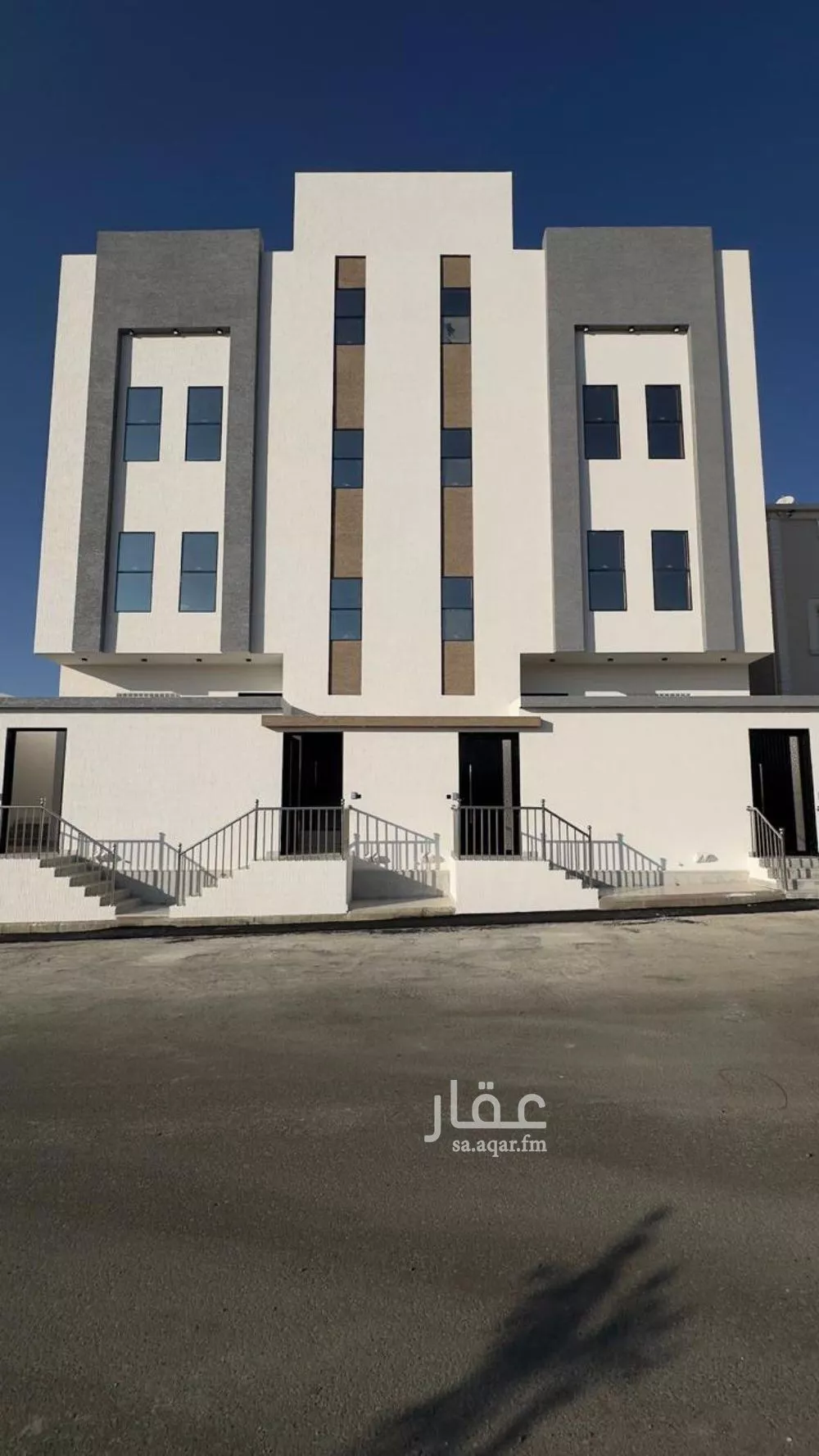 شقة للبيع في شارع الحناء, حي العقيق, مدينة أبها, منطقة عسير 1 صورة