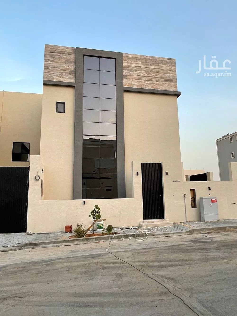 فيلا للبيع في شارع السيل, حي المهدية, مدينة الرياض, منطقة الرياض 1 صورة