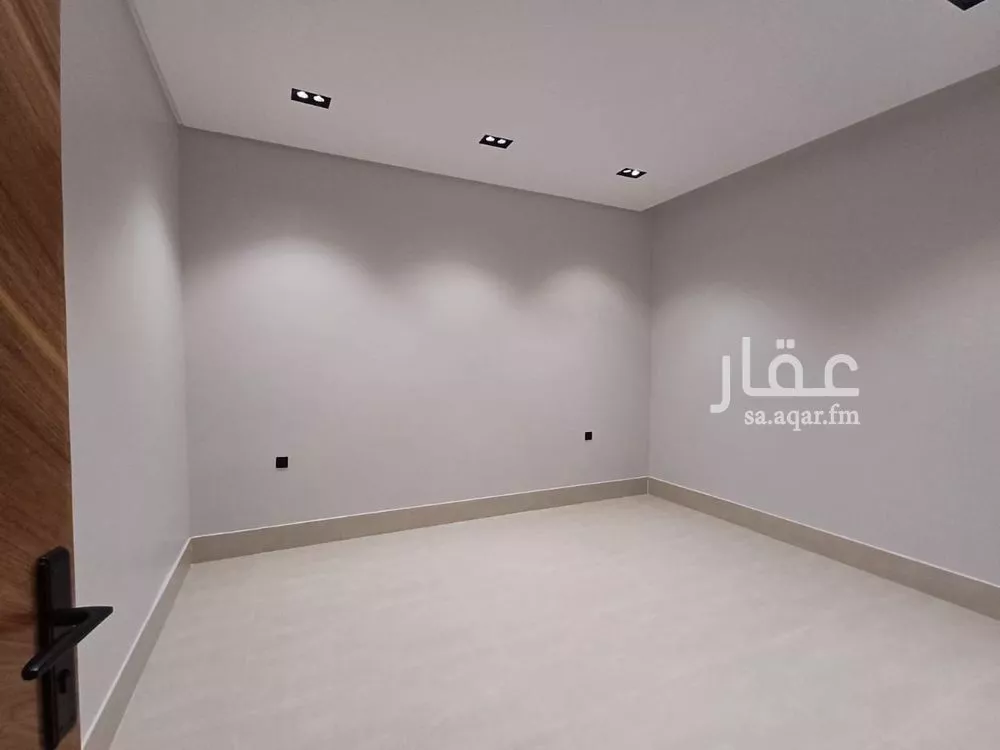 دور للبيع في شارع عبدالرحمن بن خضير, حي طويق, مدينة الرياض, منطقة الرياض 1 صورة