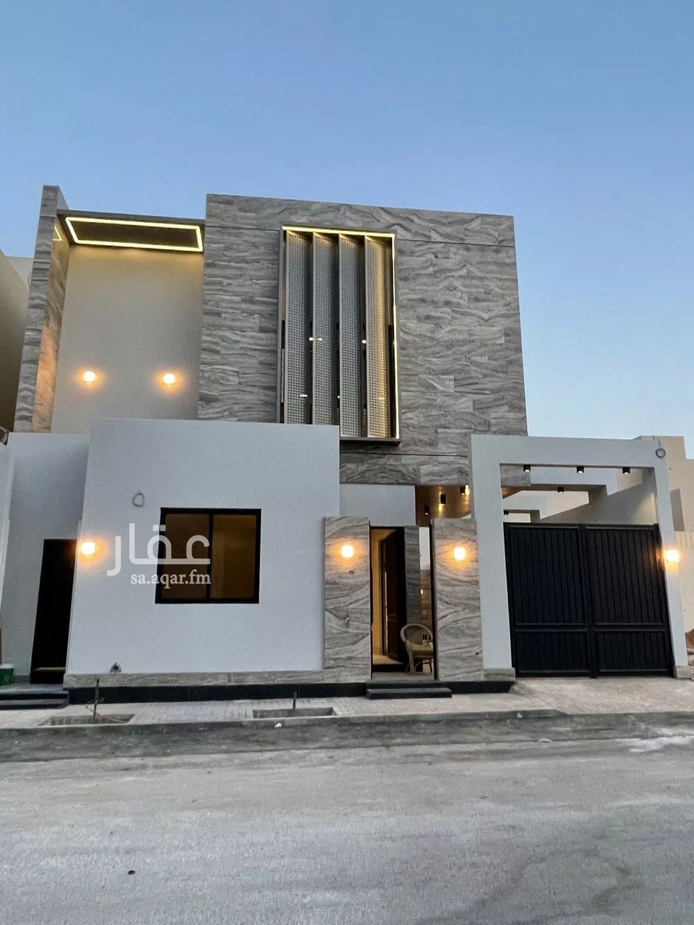 فيلا للبيع في شارع عبداللطيف بن المبارك, حي المهدية, مدينة الرياض, منطقة الرياض 1 صورة