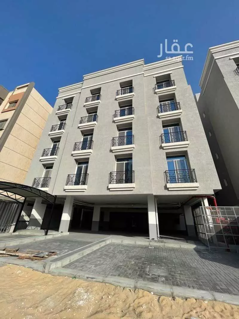 عمارة للإيجار في شارع القرية العليا, حي الحمراء, مدينة الخبر, المنطقة الشرقية 1 صورة