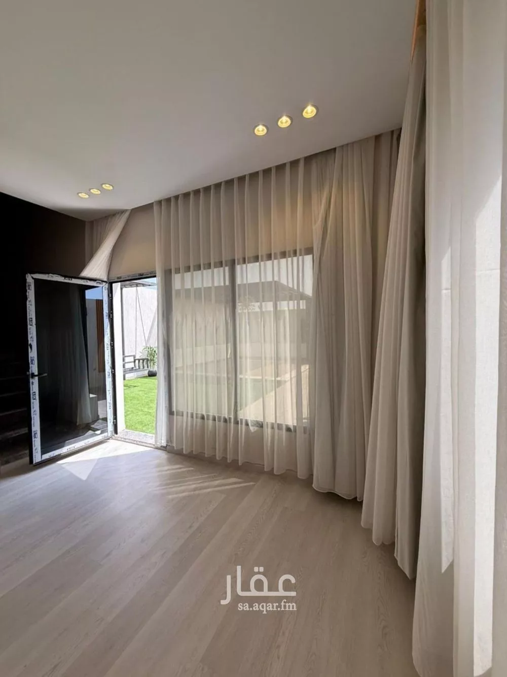 فيلا للبيع في شارع مالك اليماني, حي الواحة, مدينة جدة, منطقة مكة المكرمة 1 صورة