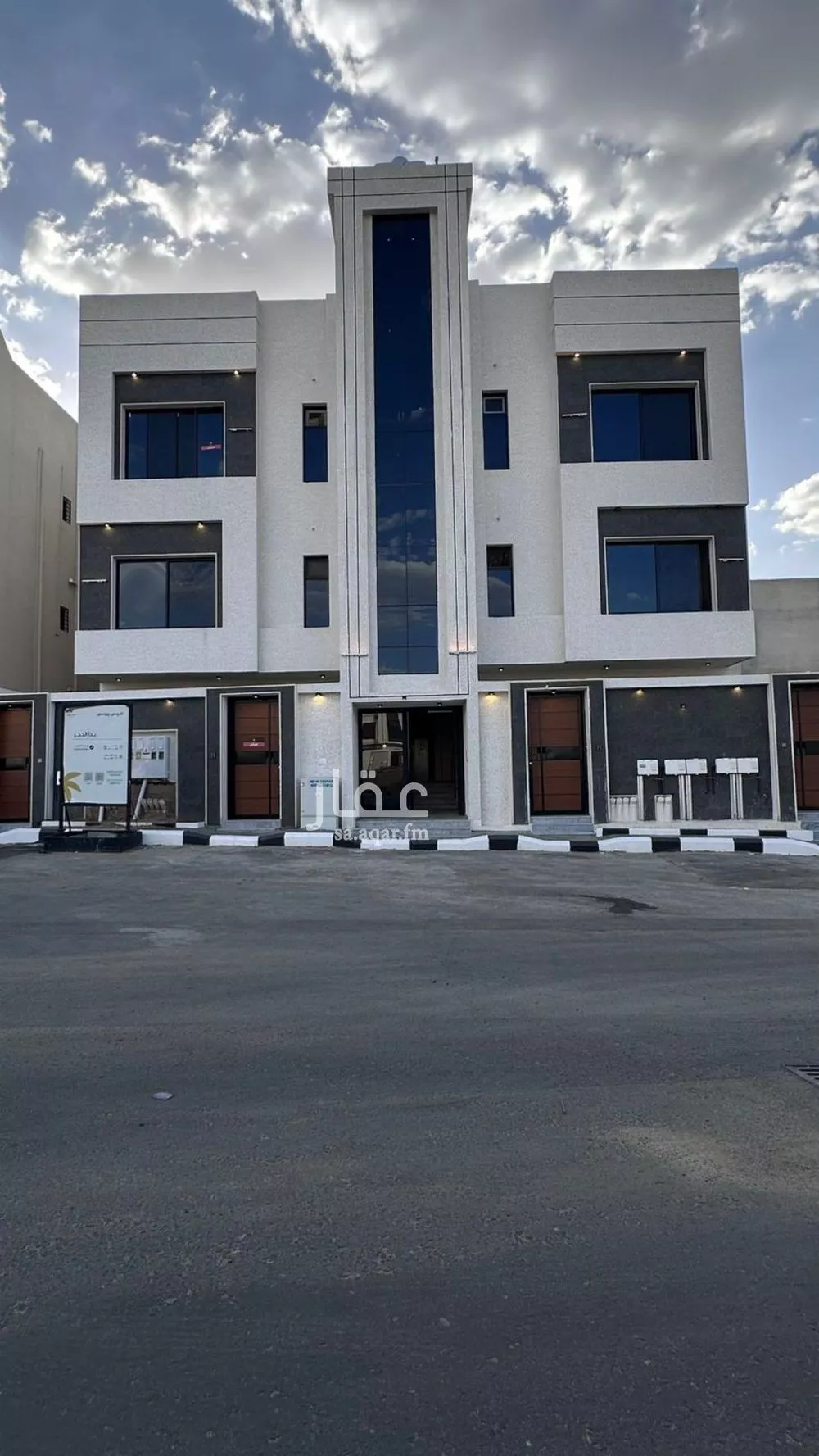 شقة للبيع في شارع الملك فهد, حي الصفاء, مدينة أبها, منطقة عسير 1 صورة