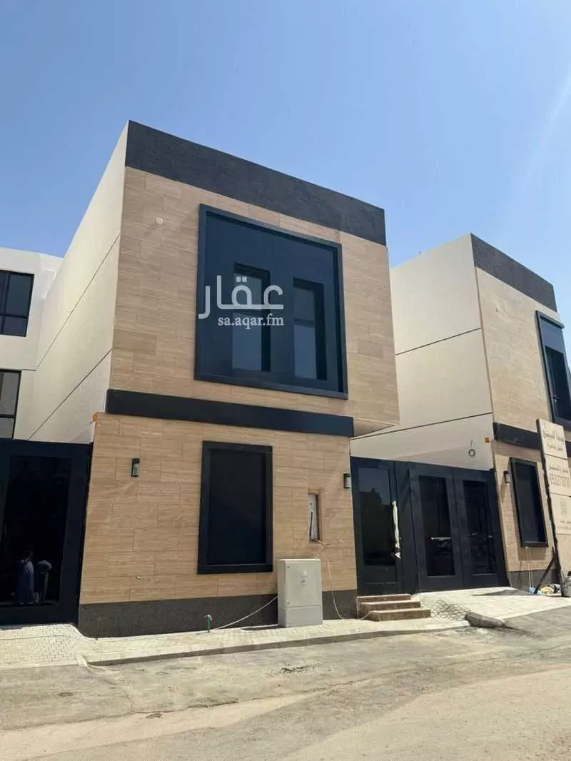 فيلا للبيع في شارع أحمد بن محمد الشعبي, حي المهدية, مدينة الرياض, منطقة الرياض 1 صورة