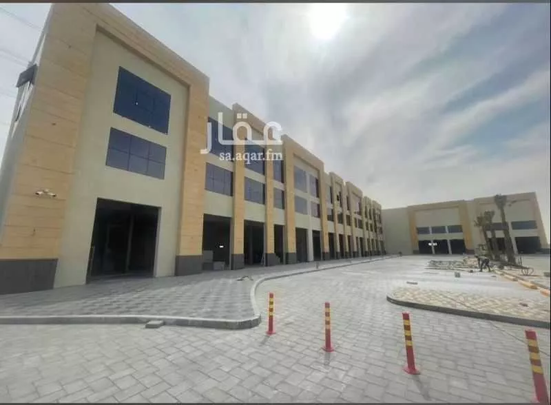 محل للإيجار في شارع طريق الظهران الجبيل السريع, حي الندى, مدينة الدمام, المنطقة الشرقية 1 صورة
