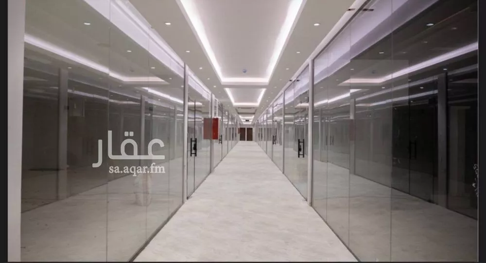 مكتب تجاري للإيجار في شارع طريق الثمامة, حي الصحافة, مدينة الرياض, منطقة الرياض 1 صورة