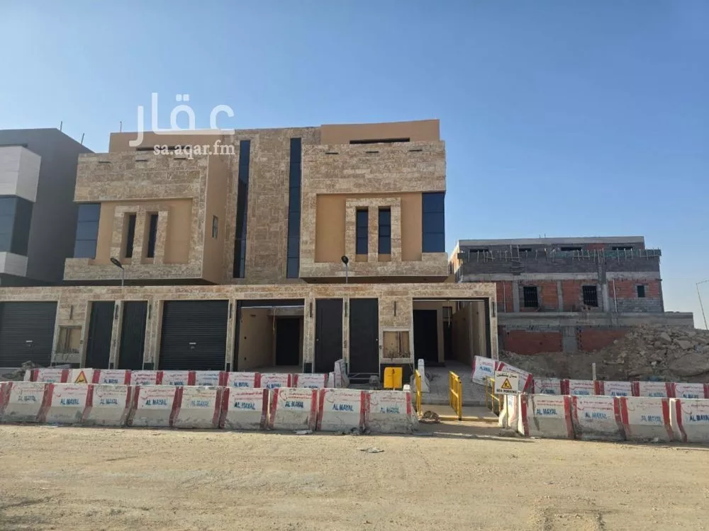 دور للبيع في شارع أحمد بن ثوابة الكاتب, حي طويق, مدينة الرياض, منطقة الرياض 1 صورة