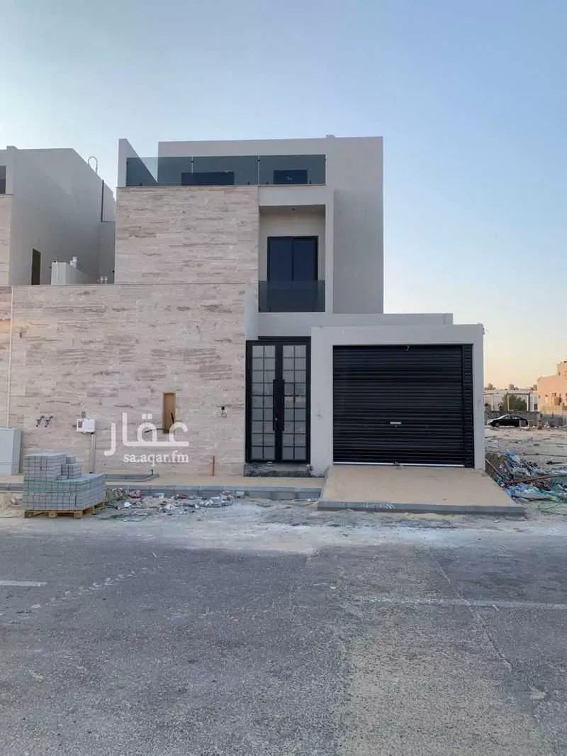 فيلا للبيع في شارع المرفأ, حي الشعلة, مدينة الدمام, المنطقة الشرقية 1 صورة