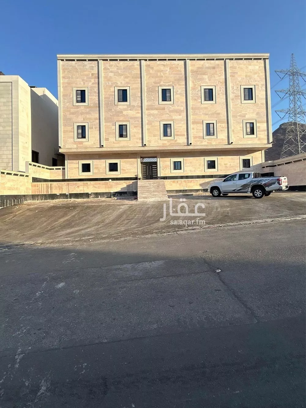 شقة للبيع في شارع ابراهيم بن الحجاج, حي بنى بياضة, مدينة المدينه المنوره, منطقة المدينة المنورة 1 صورة
