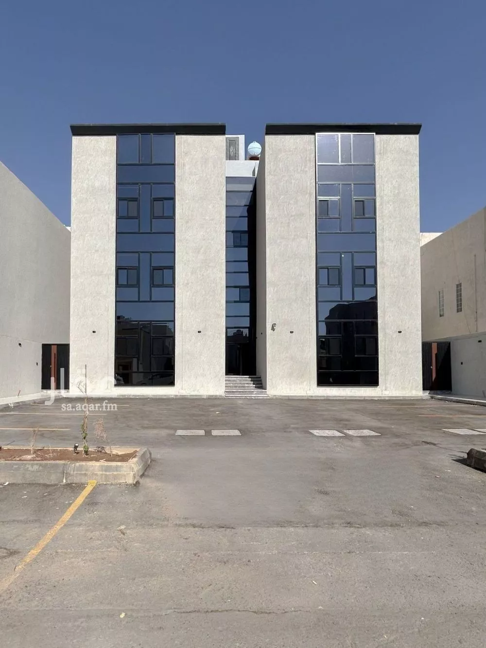 شقة للبيع في شارع عبدالسلام ابن الحسين, حي الرانوناء, مدينة المدينة المنورة, منطقة المدينة المنورة 1 صورة