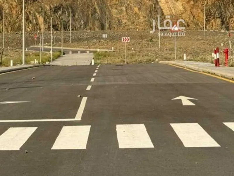 أرض للبيع في شارع احمد بن عمر التنبكتي, حي مريخ, مدينة جدة, منطقة مكة المكرمة 1 صورة