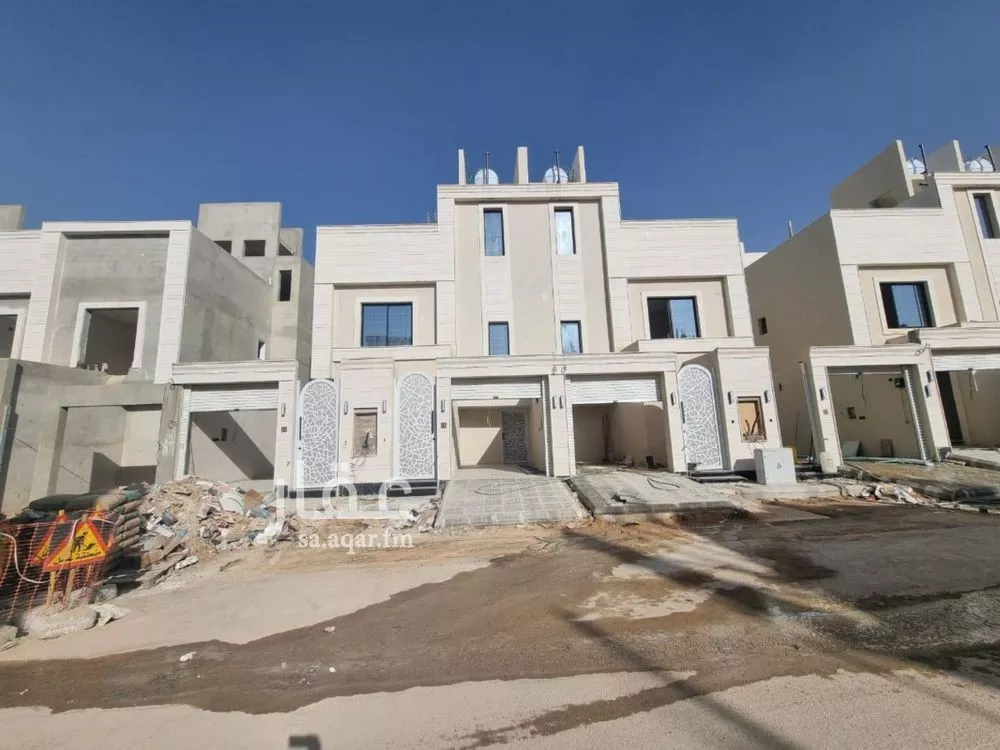 دور للبيع في شارع مالك بن الحارث, حي بدر, مدينة الرياض, منطقة الرياض 1 صورة