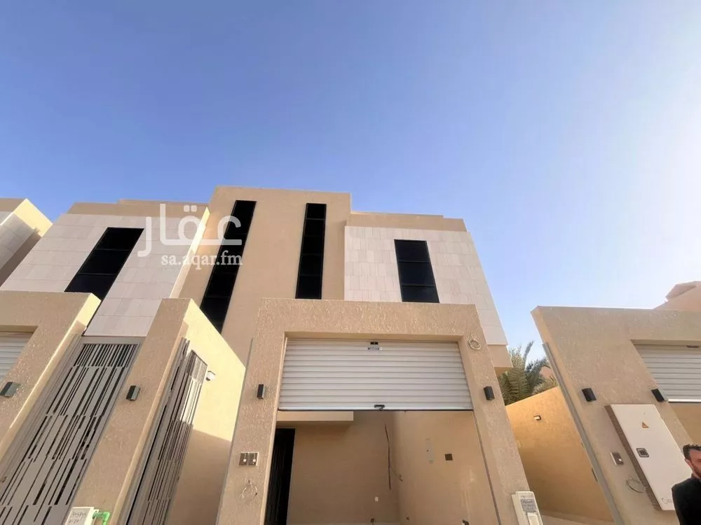 دور للبيع في شارع أبي زيد القيرواني, حي طويق, مدينة الرياض, منطقة الرياض 1 صورة