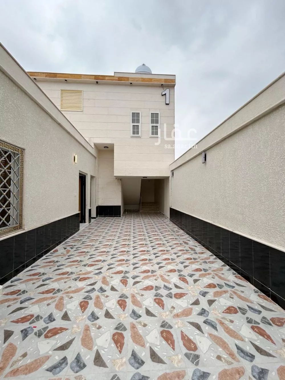 دور للبيع في شارع عبادة ابن الاشيب, حي الصناعية, مدينة المدينة المنورة, منطقة المدينة المنورة 1 صورة