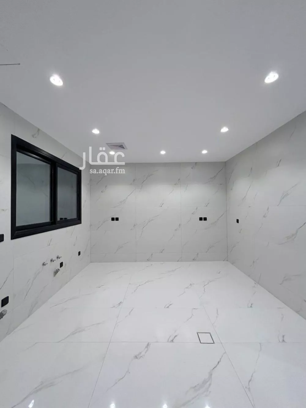 فيلا للبيع في شارع يحيىى بن مسعود الزرقي, حي شوران, مدينة المدينة المنورة, منطقة المدينة المنورة 1 صورة