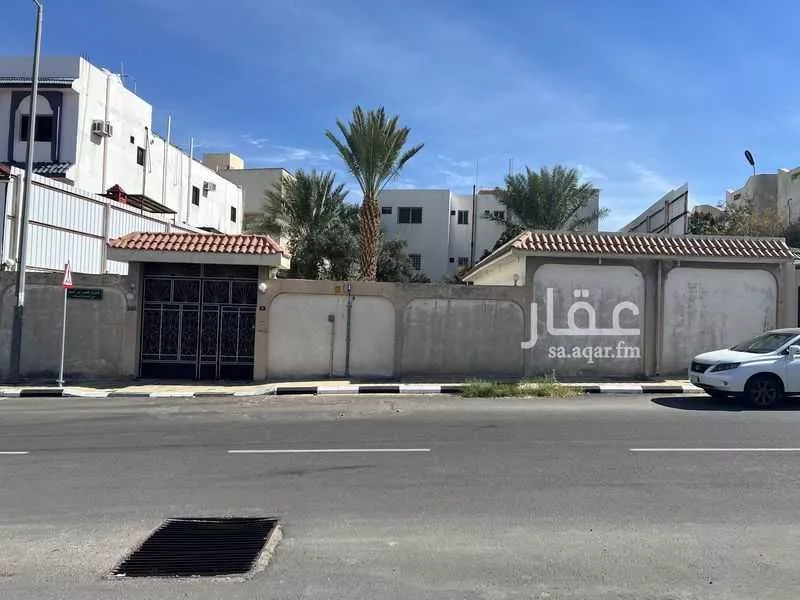 فيلا للبيع في شارع ناصر بن عيد, حي الحلقة الشرقية, مدينة امارة منطقة مكة المكرمة - الطائف, منطقة مكة المكرمة 1 صورة