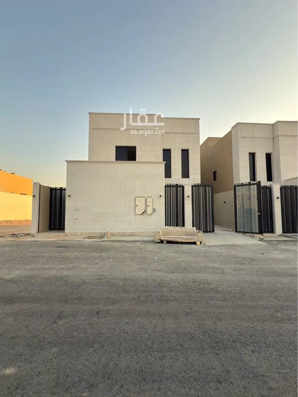 فيلا للبيع في شارع عبدالكريم قاضي خان, حي طويق, مدينة الرياض, منطقة الرياض 1 صورة